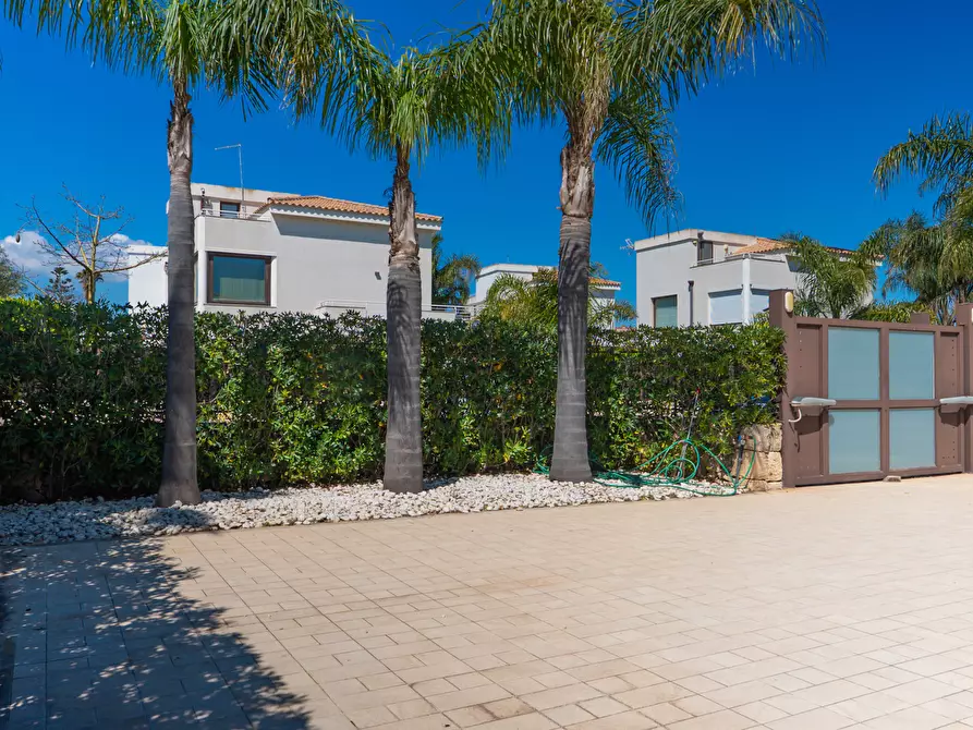 Immagine 30 di Villa in vendita  in Via dell'Airone 3 a Siracusa