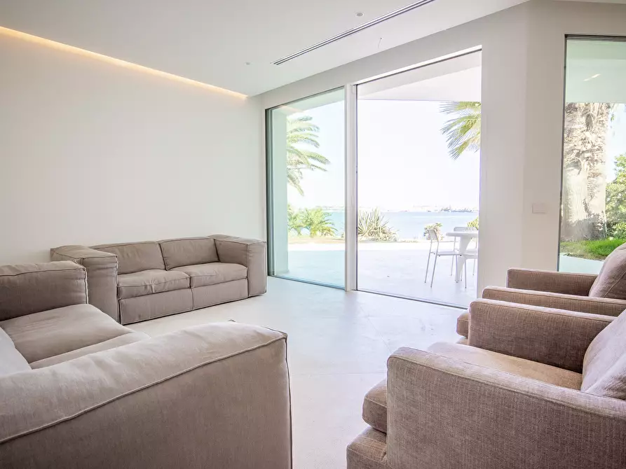 Immagine 27 di Villa in vendita  in Via La Maddalena 35 a Siracusa