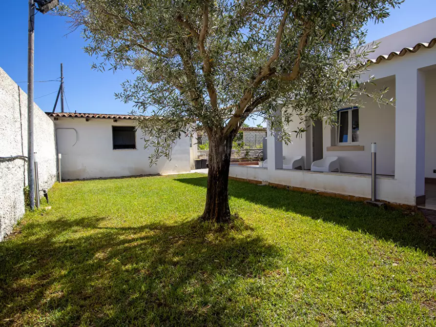 Immagine 5 di Villa in vendita  in Via Costa del Sole 37 a Siracusa