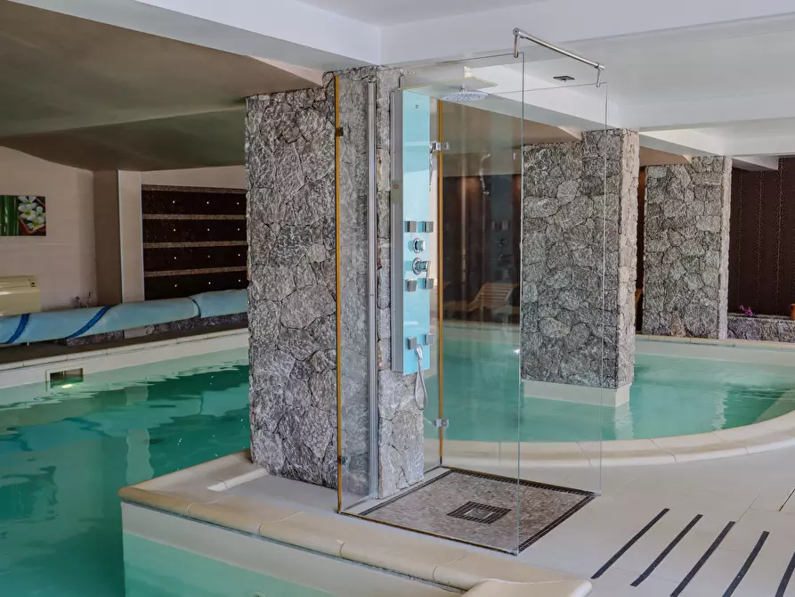 Immagine 13 di Albergo/B&B/Residence in vendita  in Via Nazionale 203 a Taormina