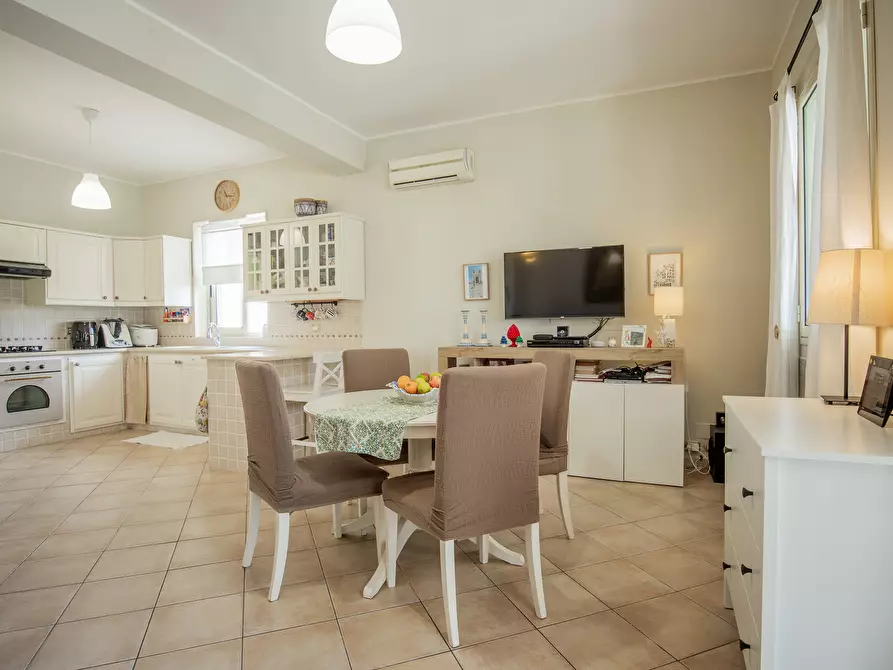 Immagine 11 di Villa in vendita  in VIA FILICUDI 34 a Siracusa