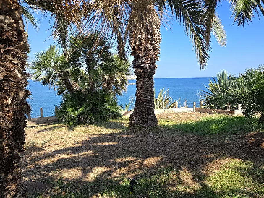 Immagine 1 di Villa in vendita  in Via La Maddalena 35 a Siracusa