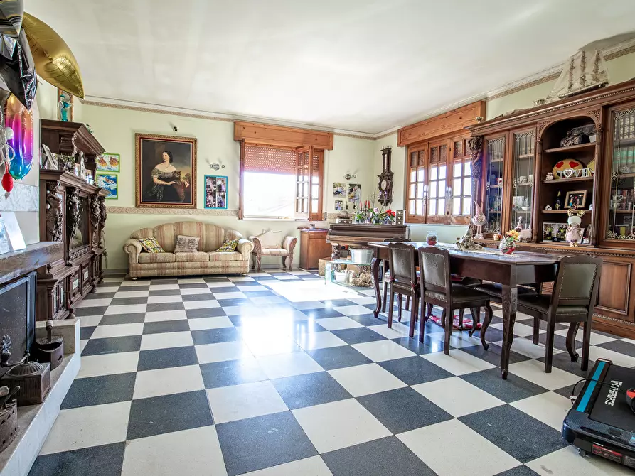 Immagine 11 di Villa in vendita  in Via delle Fornaci a Siracusa