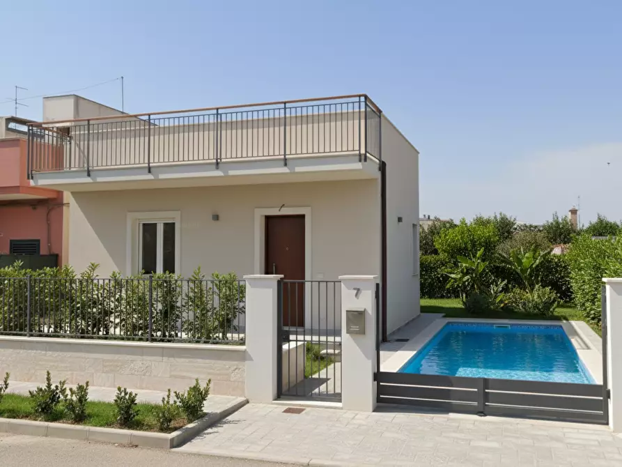 Immagine 3 di Villetta a schiera in vendita  in Via Scicli 35 a Siracusa