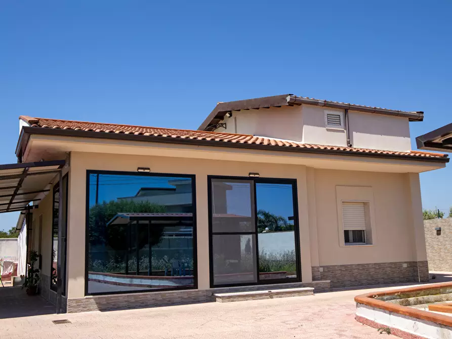 Immagine 1 di Villa in vendita  in Via Vasco de Gama a Siracusa