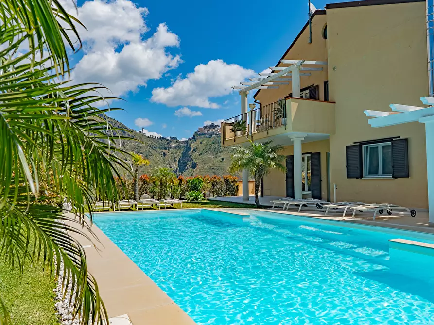 Immagine 5 di Villa in vendita  in Contrada Mastrissa a Taormina