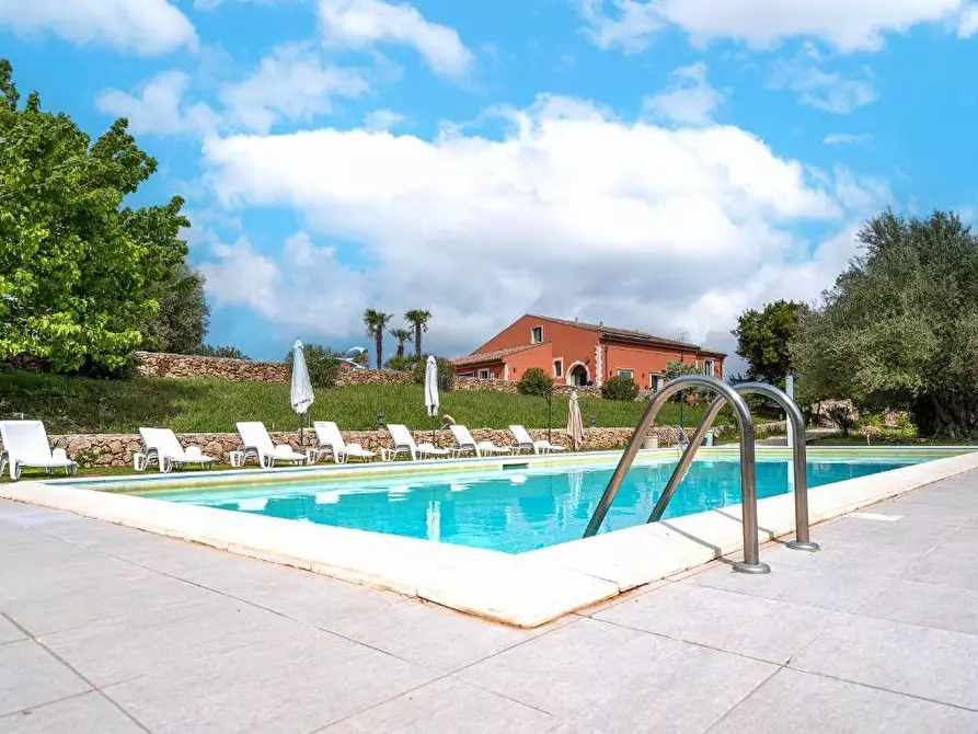Immagine 15 di Villa in vendita  in Via Priamo 10 a Siracusa