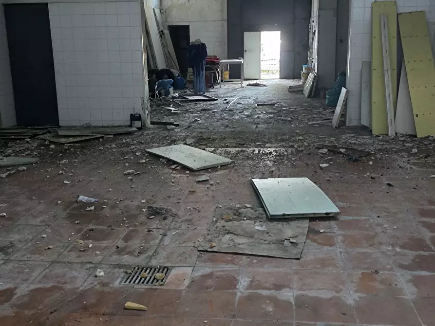 Immagine 2 di Capannone industriale in vendita  in SS115 77 a Siracusa