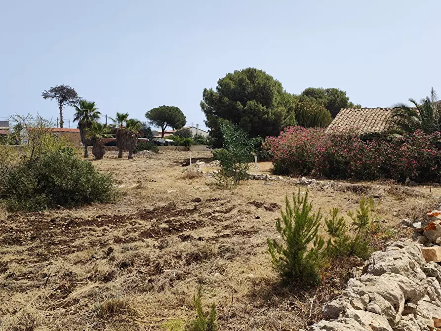 Immagine 2 di Villa in vendita  in Via dell'Opale 10 a Siracusa