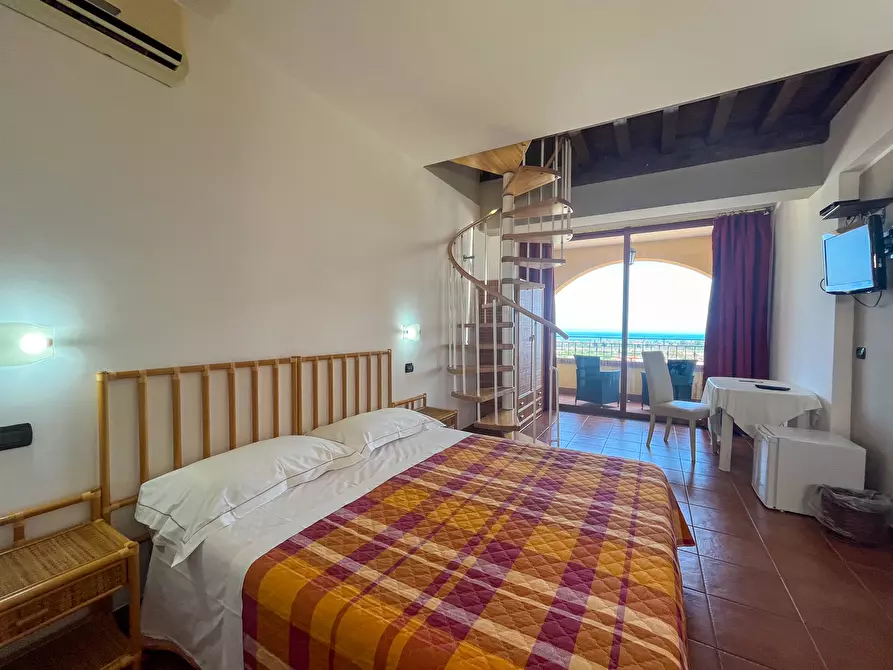 Immagine 18 di Terratetto in vendita  in Via Nazionale 203 a Taormina