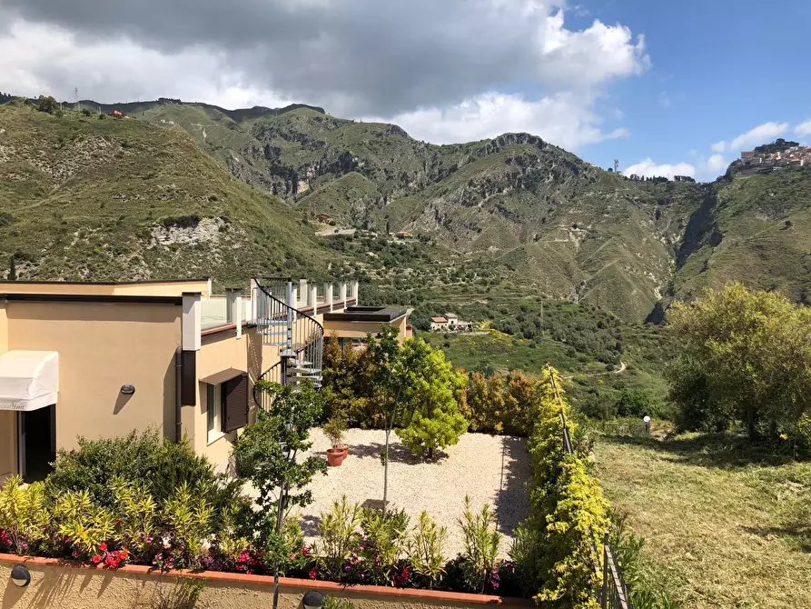 Immagine 57 di Villa in vendita  in Via Roma 21 a Taormina