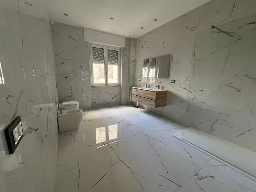 Immagine 11 di Appartamento in vendita  in Corso Gelone 43 a Siracusa