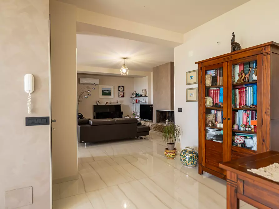 Immagine 9 di Villa in vendita  in Via Vincenzo Bellini 163 a Piedimonte Etneo