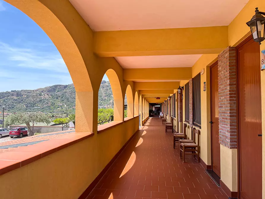 Immagine 3 di Albergo/B&B/Residence in vendita  in Via Nazionale 203 a Taormina