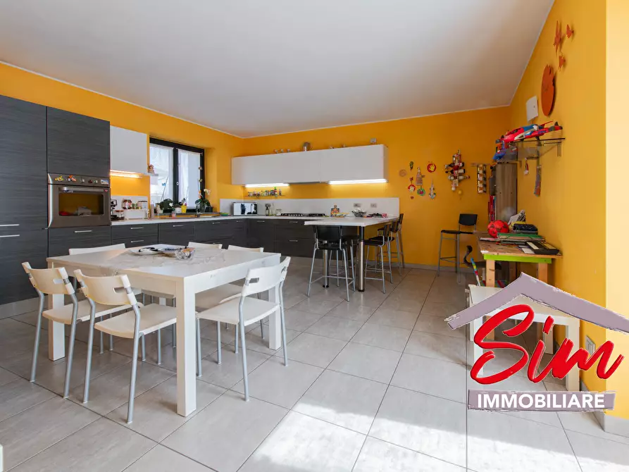 Immagine 6 di Terratetto in vendita  in Piazza Regina Margherita 11 a Mandello Vitta