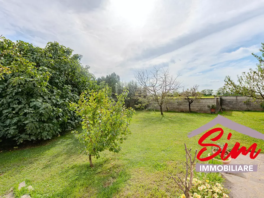 Immagine 29 di Villa in vendita  in Via Roncaglione snc a Casalino