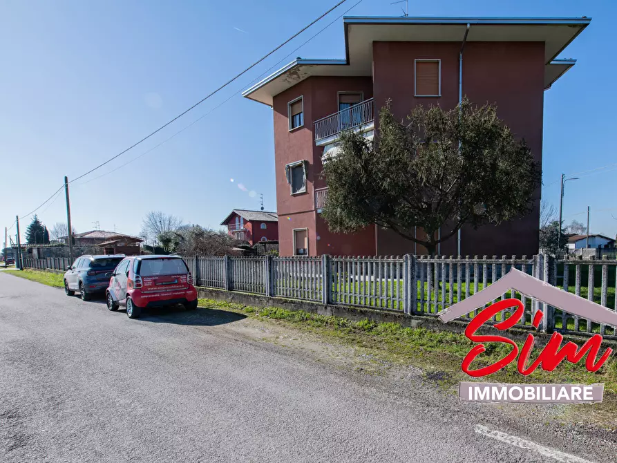 Immagine 22 di Quadrilocale in vendita  in Via Grizza snc a Oleggio