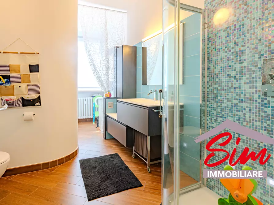 Immagine 20 di Trilocale in vendita  in Via Andrea Costa 19 a Novara