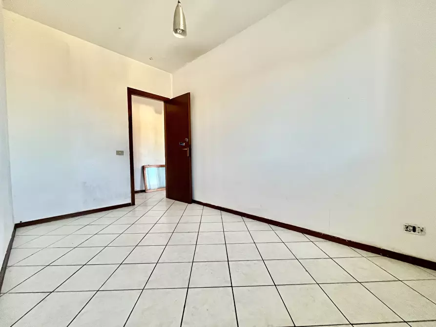 Immagine 18 di Quadrilocale in vendita  in Via Giuseppe Garibaldi 104A a Calcinaia