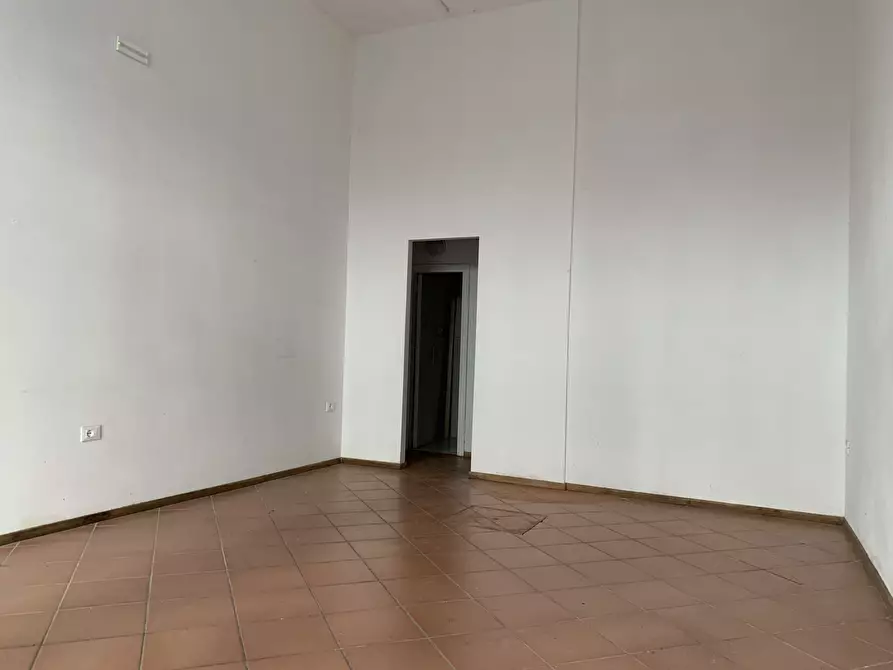 Immagine 6 di Locale commerciale in affitto  in Via I° Maggio a Pontedera