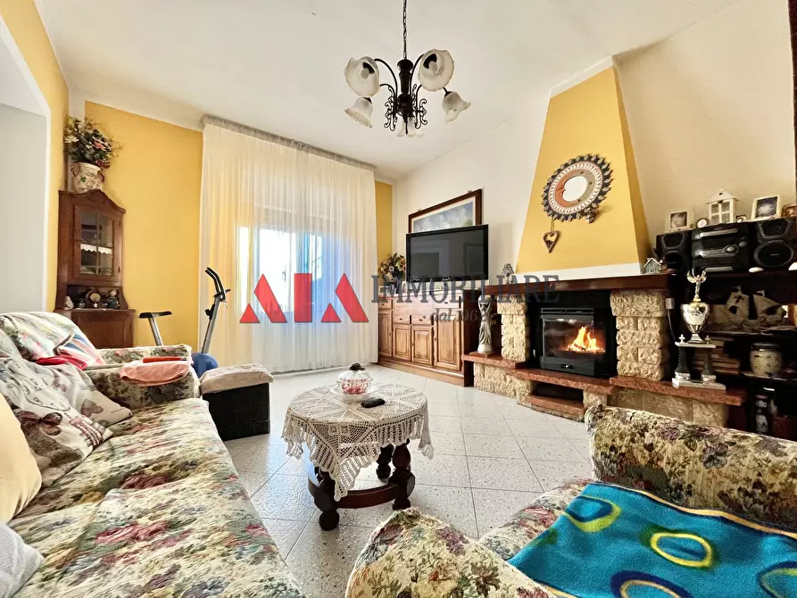 Immagine 11 di Villa in vendita  in Via delle Croci a Bientina