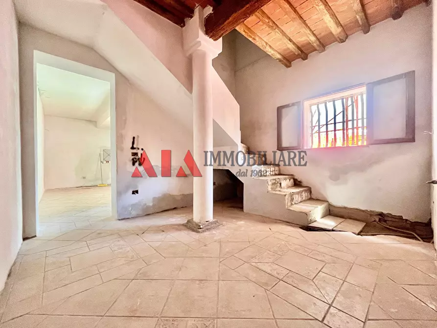 Immagine 8 di Casa bifamiliare in vendita  in SS439 57 a Buti