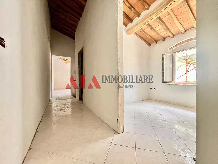 Immagine 3 di Casa bifamiliare in vendita  in SS439 57 a Buti