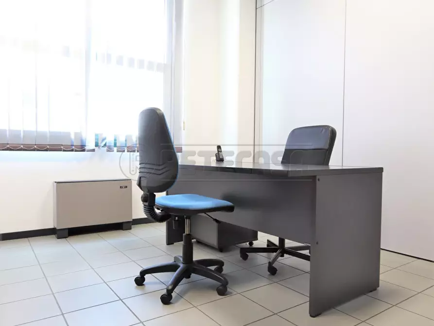 Immagine 21 di Ufficio in affitto  a Vicenza