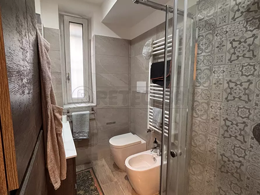 Immagine 19 di Trilocale in affitto  in Via Alberto Bolognetti 6 a Salerno