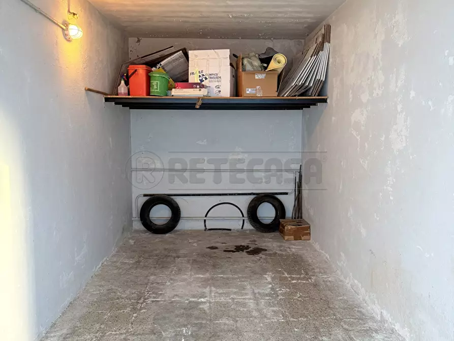 Immagine 1 di Garage in vendita  in Viale Milano a Vicenza