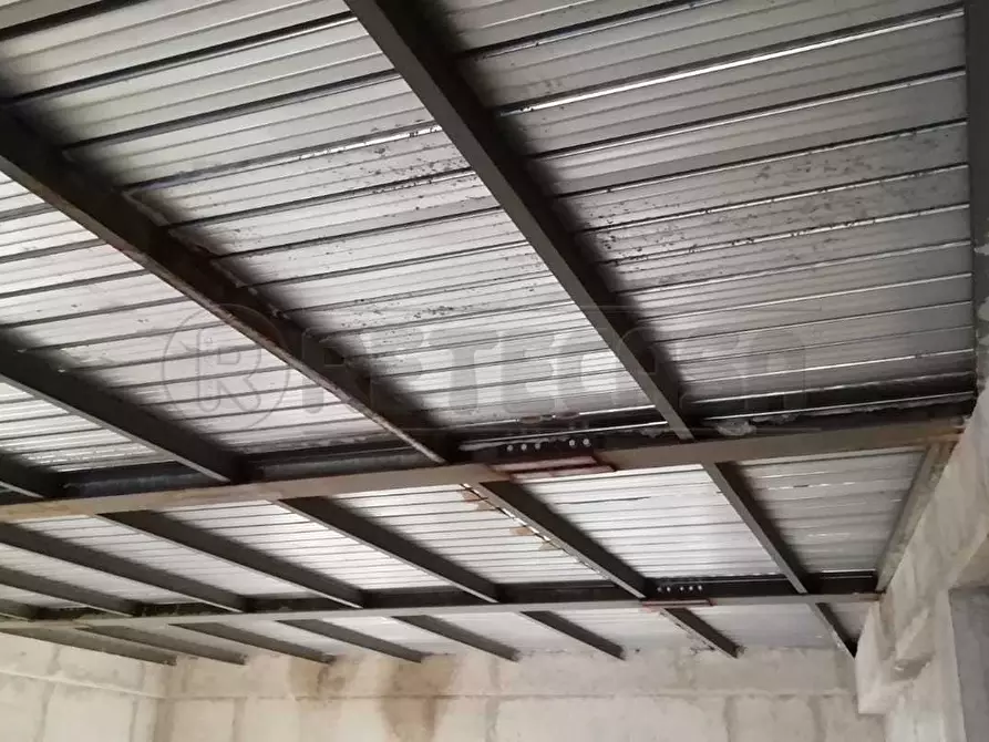 Immagine 6 di Locale commerciale in affitto  in via balzico 4 a Salerno