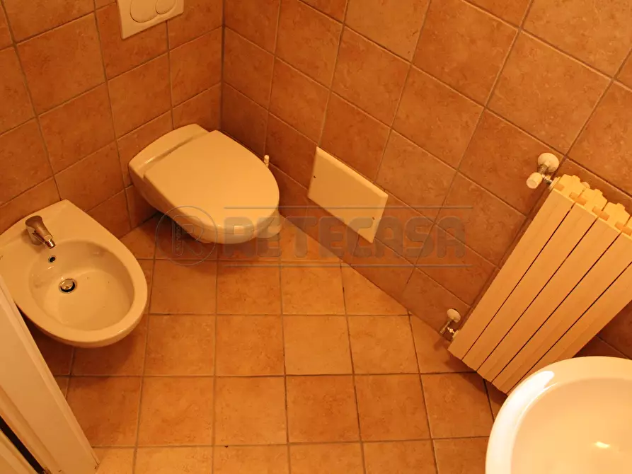 Immagine 9 di Locale commerciale in affitto  in Via Giovanni Gradenigo 2 a Padova