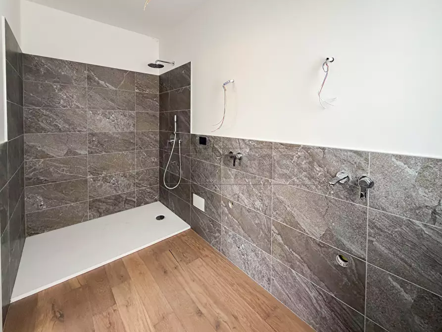 Immagine 14 di Appartamento in vendita  in Via F. Magellano a Creazzo