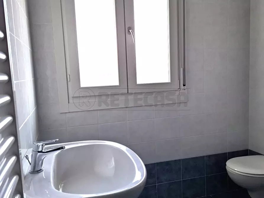 Immagine 3 di Monolocale in affitto  a Bondeno