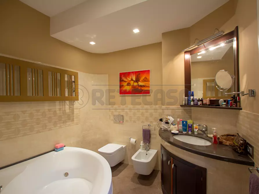 Immagine 11 di Appartamento in vendita  in Viale Regina Margherita 65 a Messina