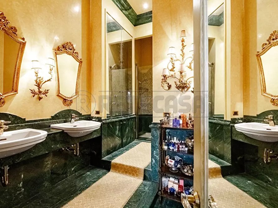 Immagine 10 di Pentalocale in vendita  in Via Ala Ponzone a Cremona