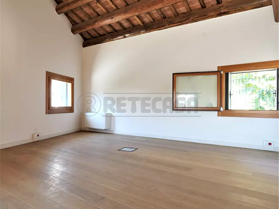 Immagine 27 di Ufficio in vendita  a Vicenza