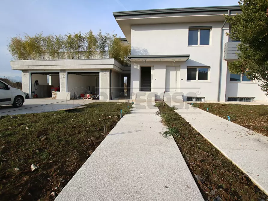 Immagine 30 di Porzione di casa in vendita  a Caldogno