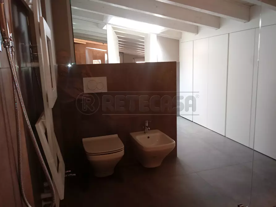 Immagine 11 di Appartamento in affitto  a Bergamo