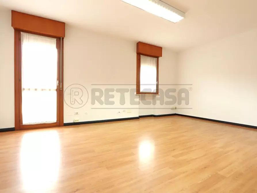 Immagine 27 di Ufficio in affitto  in Contrà San Bortolo 85 a Vicenza