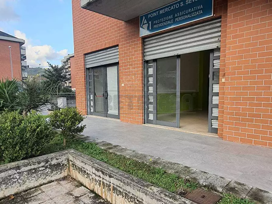Immagine 7 di Locale commerciale in affitto  a Mercato San Severino