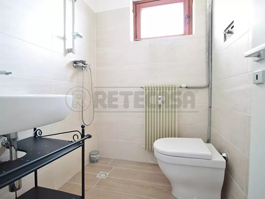 Immagine 19 di Trilocale in affitto  a Vicenza