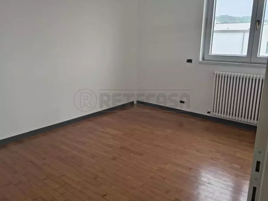 Immagine 6 di Appartamento in affitto  a Creazzo
