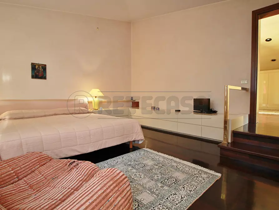 Immagine 37 di Villa in vendita  in VIA GIACOMO LEOPARDI 2 a Arzignano