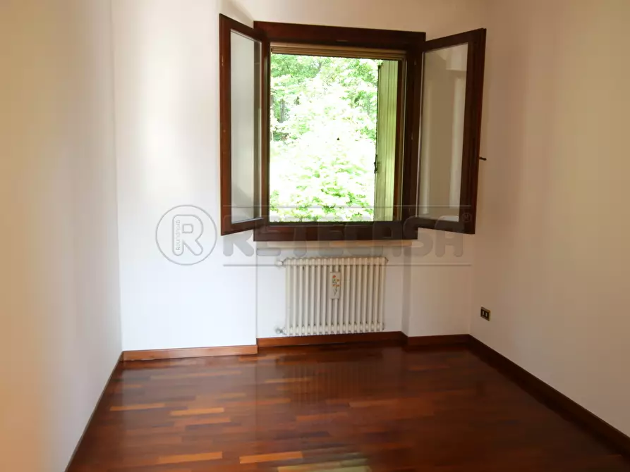Immagine 27 di Villa in affitto  in Via San Rocco a Arcugnano