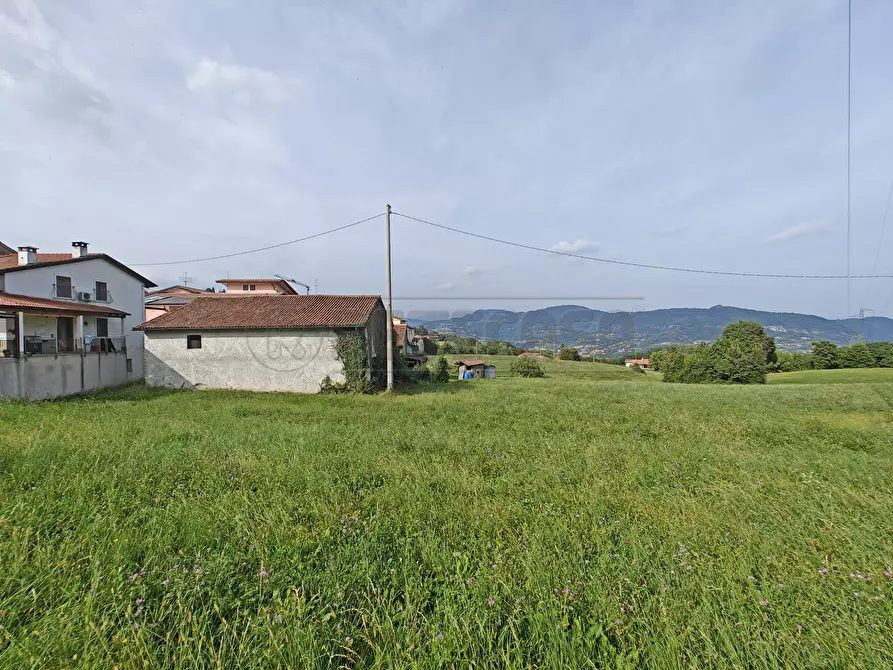 Immagine 1 di Terreno agricolo in vendita  in SP38 4 a Brogliano