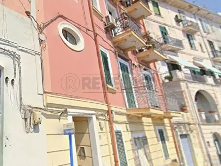 Immagine 1 di Stanza singola in affitto  in Via Salvatore de Renzi 12 a Salerno
