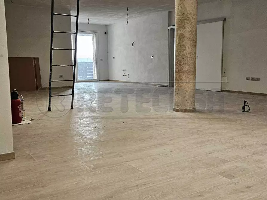 Immagine 21 di Attico in vendita  a Salzano