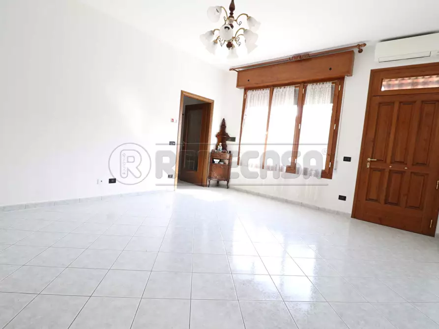 Immagine 6 di Trilocale in vendita  in Via G. Bruno 23A a Bondeno