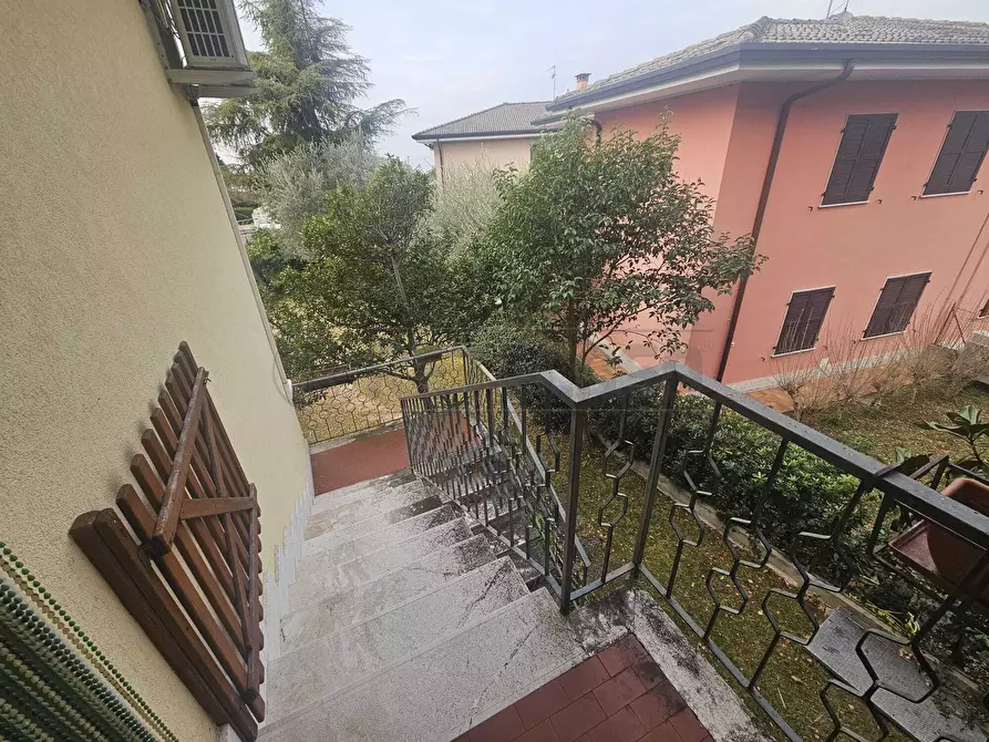 Immagine 27 di Trilocale in vendita  a Bardolino